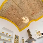 Olho Townhouse With Roof Terrace Courtyard 5min To Ferry Market * Olhão