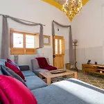 Olho Townhouse With Roof Terrace Courtyard 5min To Ferry Market Olhão