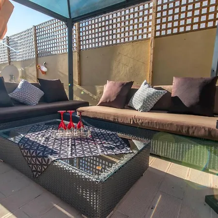 Tatil Evi Charming Townhouse With Aircon Only 500m From The Marina And The Typical Market *