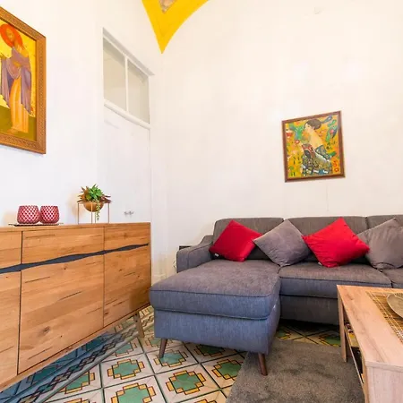 Historic Townhouse With Roof Terrace Quiet Courtyard 5Min To Ferry Market * Olhão