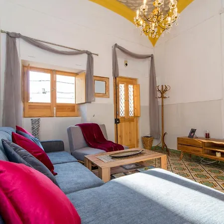 Historic Townhouse With Roof Terrace Quiet Courtyard 5Min To Ferry Market Olhão