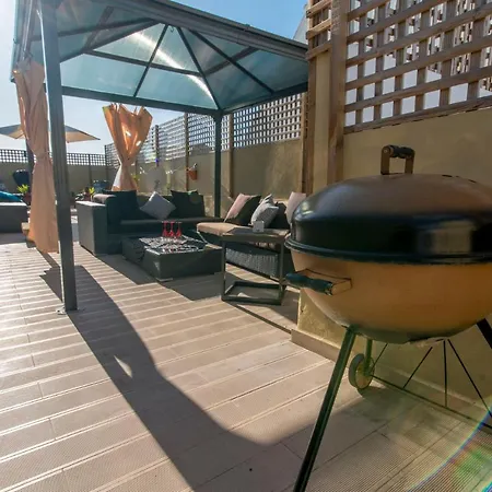 Casa vacanze Historic Townhouse With Roof Terrace Quiet Courtyard 5Min To Ferry Market Olhão